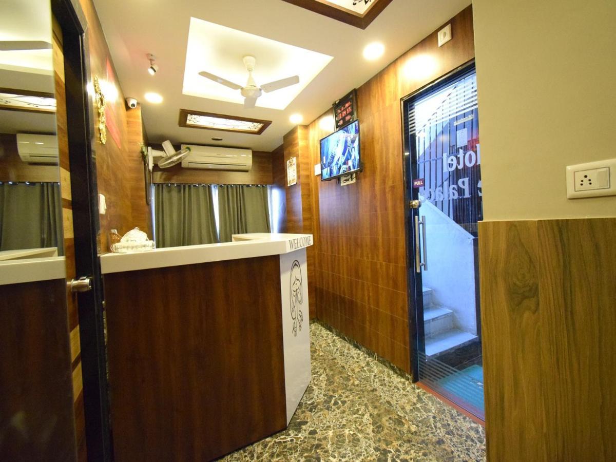 Hotel Lake Palace Ahmedabad Esterno foto